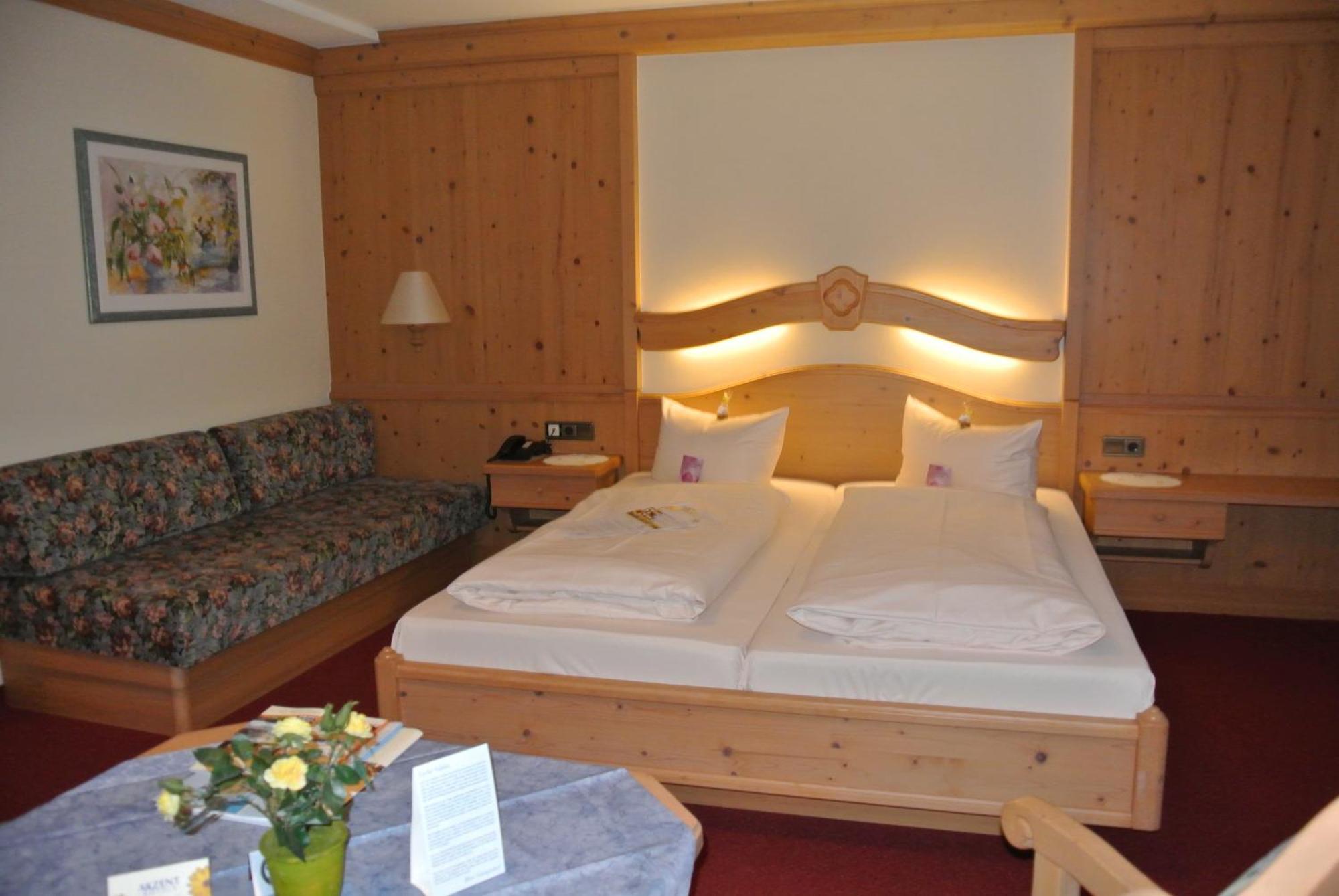 Akzent Hotel Am Bach Dettelbach Exteriér fotografie