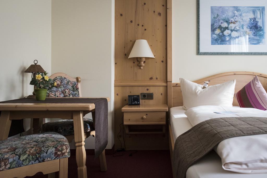 Akzent Hotel Am Bach Dettelbach Exteriér fotografie
